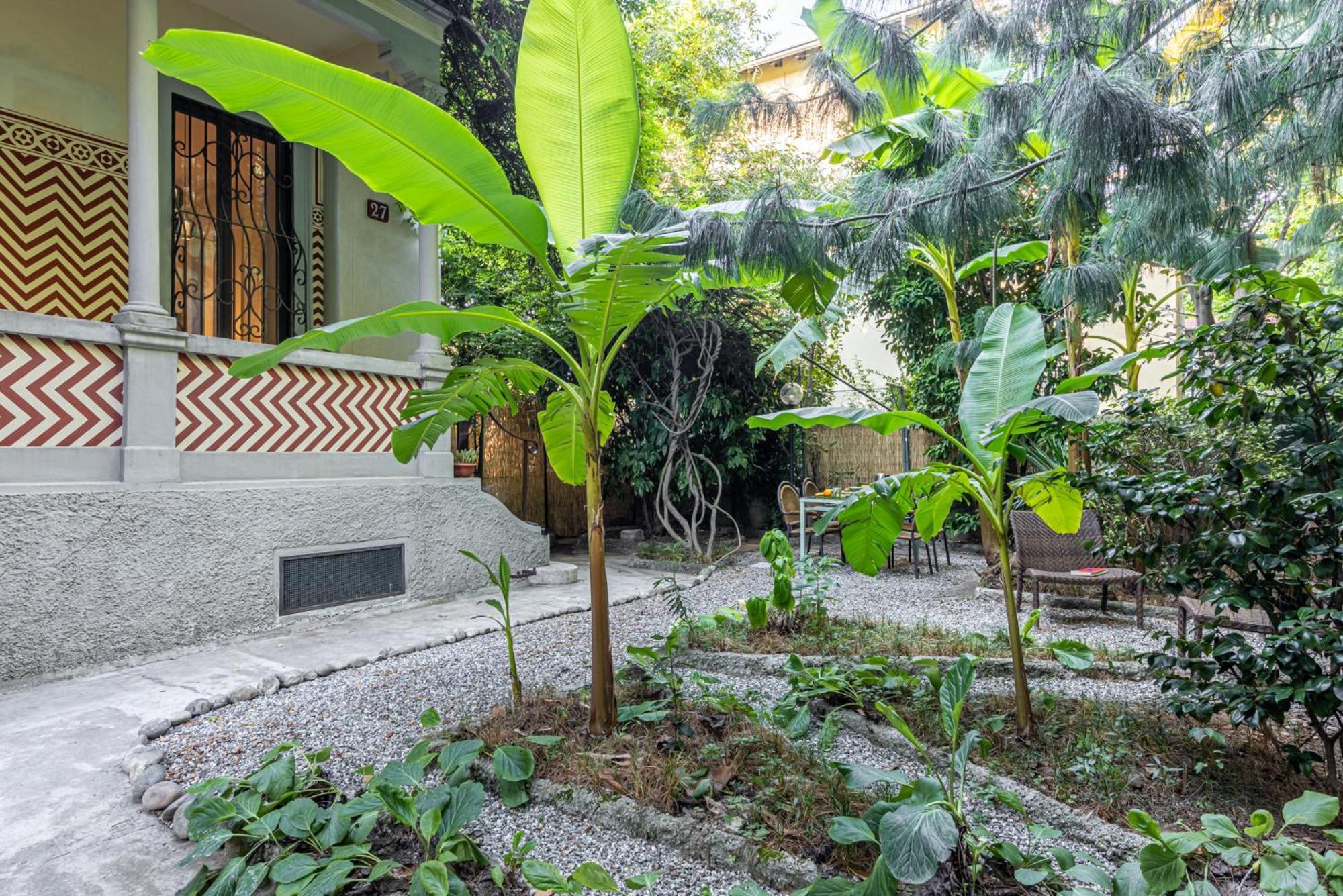 Appartement Bilocale Chic In Tropical A Due Passi Da Stazione