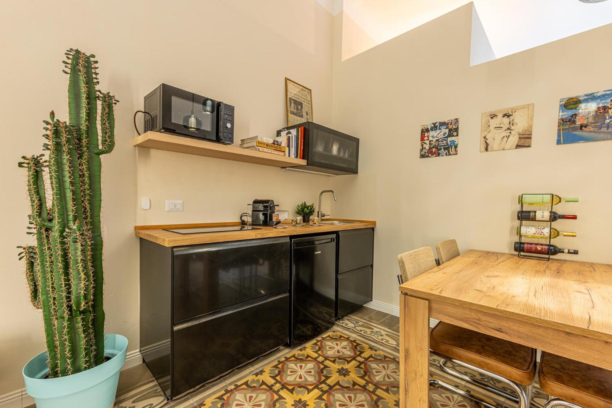 Appartement Bilocale Chic In Tropical A Due Passi Da Stazione