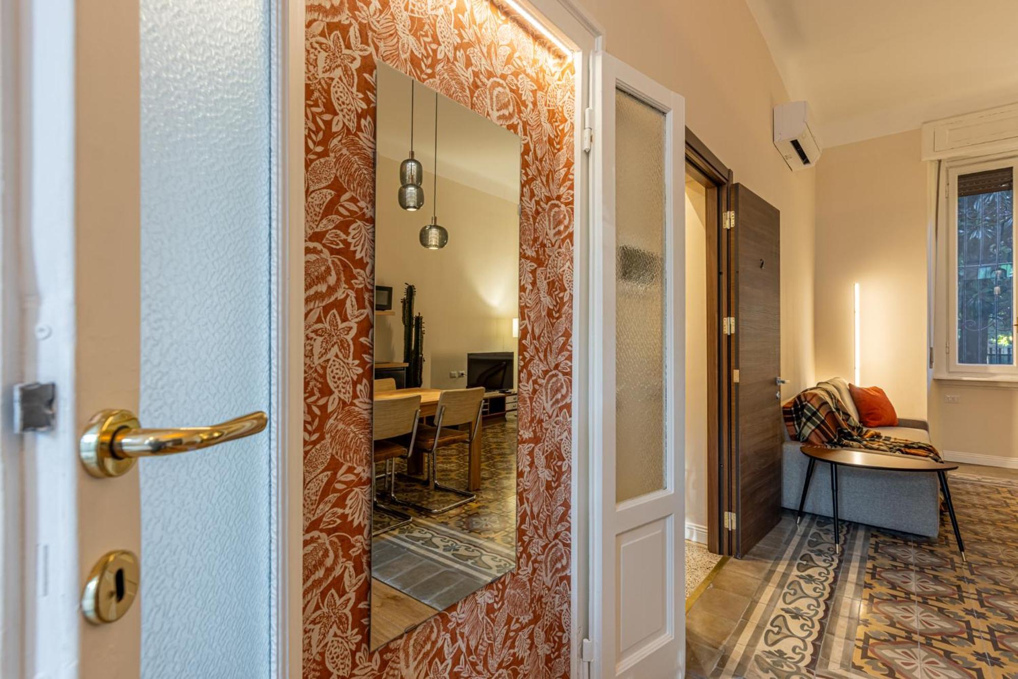 Appartement Bilocale Chic In Tropical A Due Passi Da Stazione