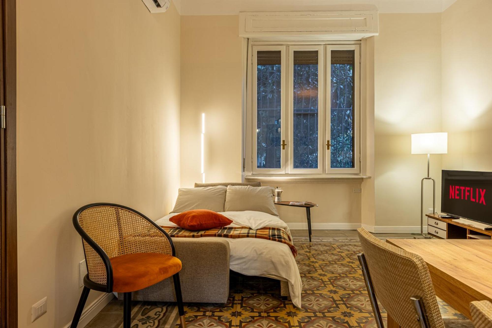 Appartement Bilocale Chic In Tropical A Due Passi Da Stazione